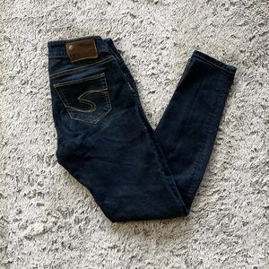 Silver Jeans Dark Wash Straight Leg Suki Jeggings